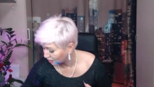 A mature webcam slutty and her hot private show