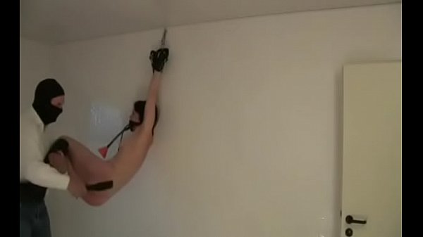 Bimbo likes to play with her sissy and tits